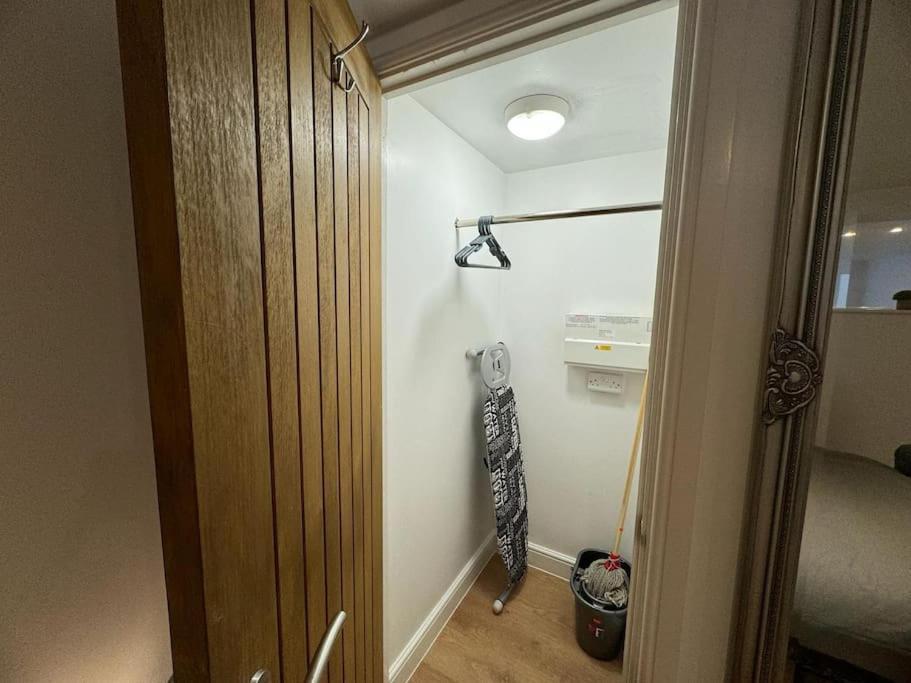 Rentals Leicester 54 - Free Street Parking エクステリア 写真